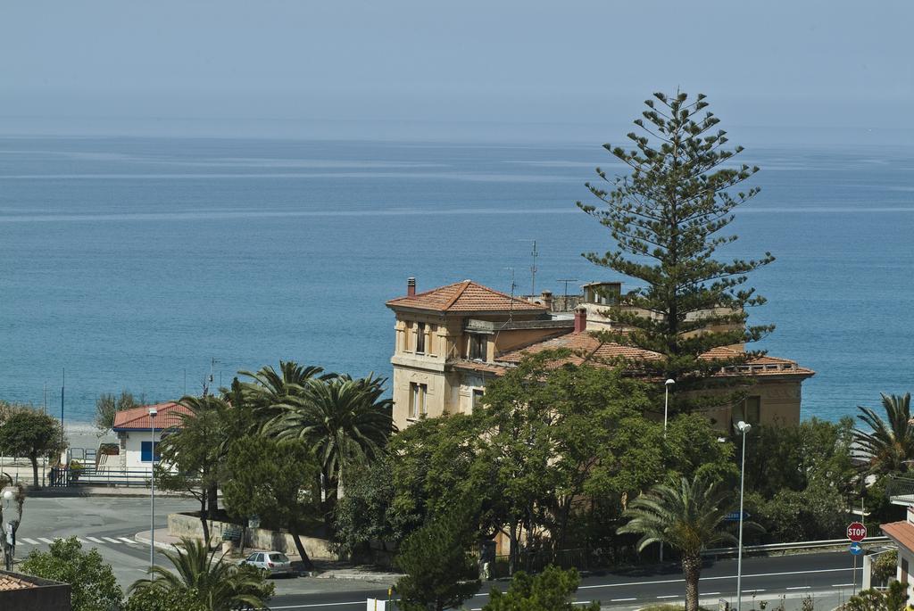 B&B Lavinium Scalea Exterior foto